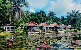 ฮอลิเดย์รีสอร์ท เกาะยาวน้อย (SHA Extra Plus)